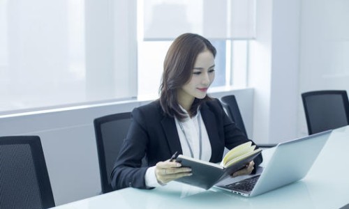 圣女果是不是西红柿-圣女果营养高些还是西红柿网 | 圣女果的功效与作用和西红柿一样吗,圣女果和普通番茄哪个营养高